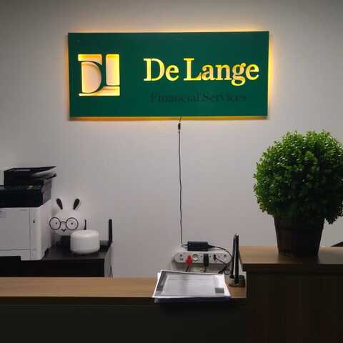 De Lange reception wall sign